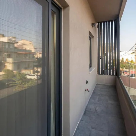 Le Fleur Apartment